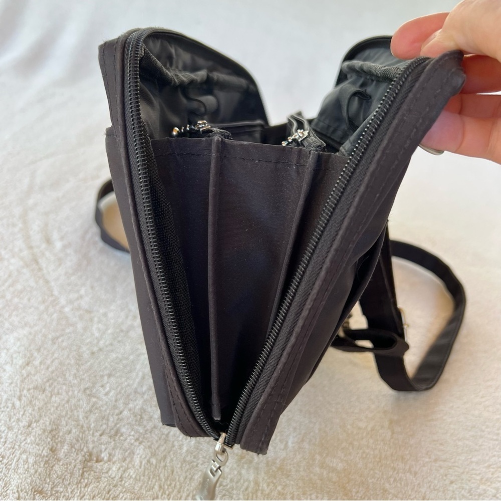 Baggallini Black 4 WAY CONVERTIBLE Fanny Pack Adjustable Strap Crossbody Bag - Picture 12 of 15